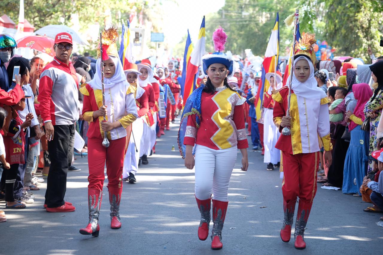 Ribuan Pelajar Ramaikan Lomba Gerak Jalan Indah Ujung Jari