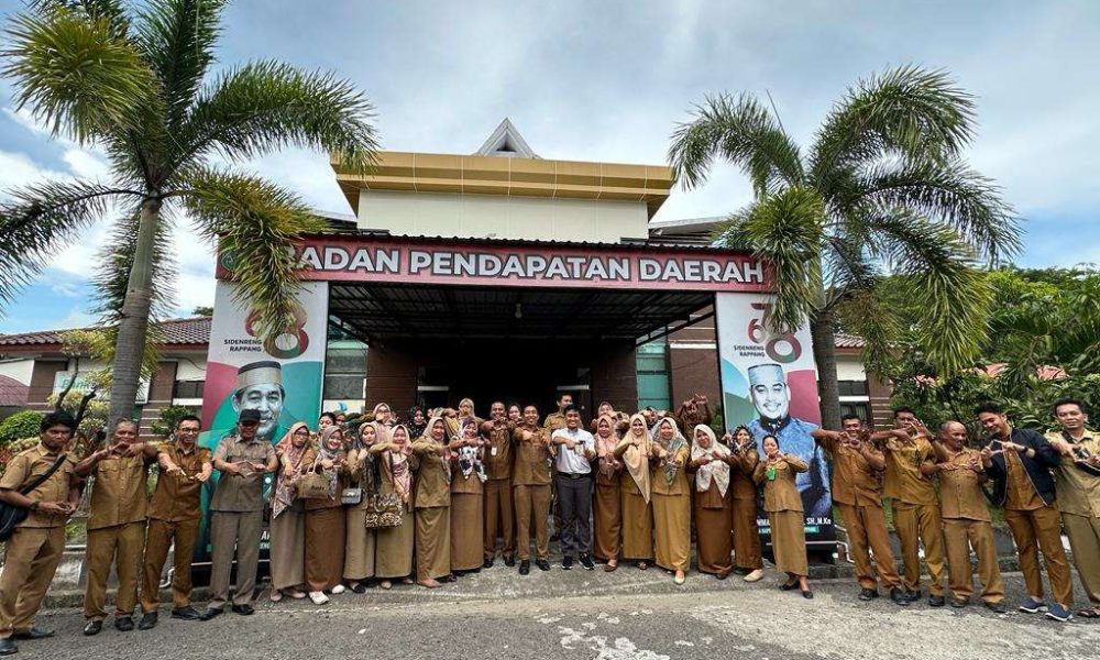 Dorong Transaksi Digital Di Pasar, Bapenda Sidrap Sosialisasi ...