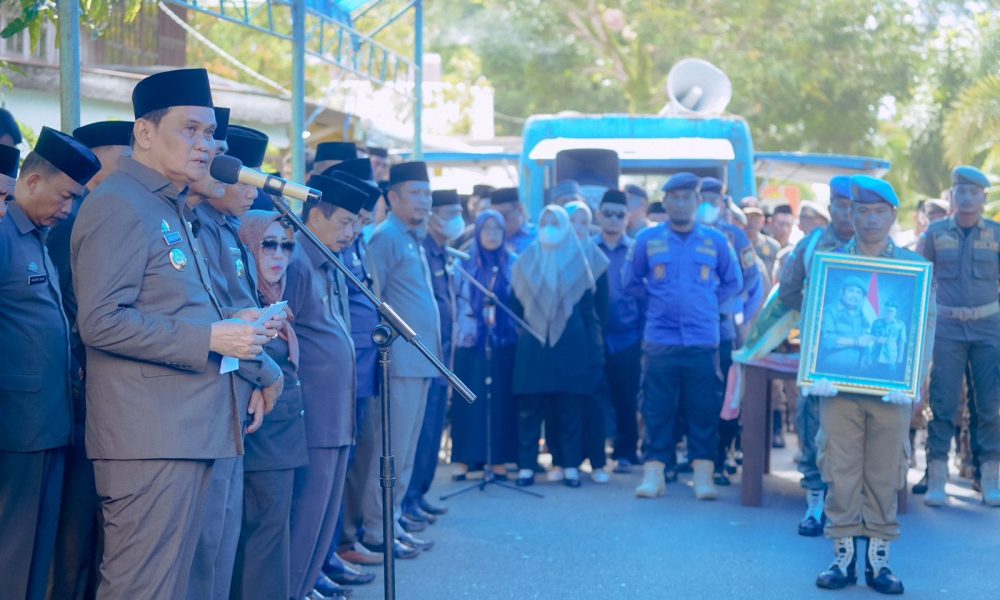 Staf Ahli Ekonomi Pembangunan Meninggal Bupati Barru Pimpin Peleoasan Jenazah Ujung Jari