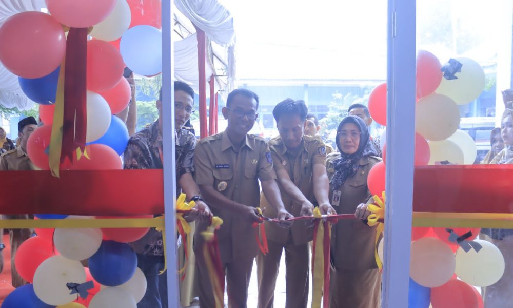 Setiawan Aswad Resmikan Laboratorium Bisnis Ritel SMKN 2, Didukung ...